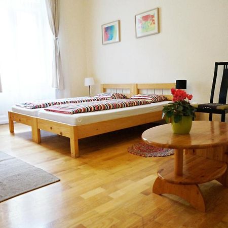 Smile-Inn Budapest Esterno foto